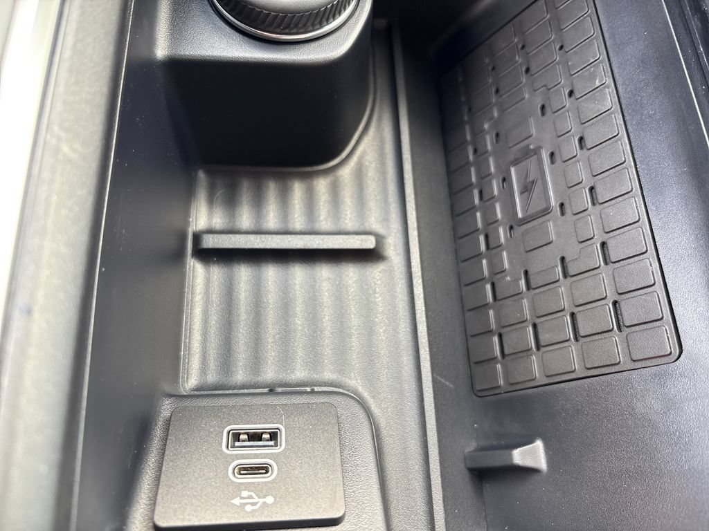Certified 2025 Ford Expedition Max Platinum w/ Driver's Package AWD/4WD image 17