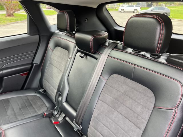 Certified 2022 Ford Escape SEL w/ SEL Stealth AWD Package image 24