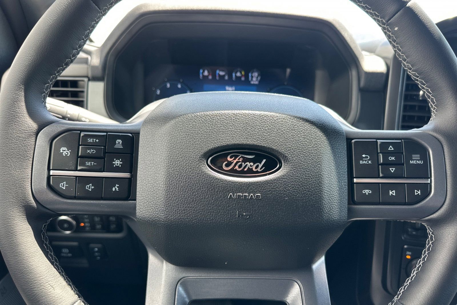 Certified 2025 Ford F150 Lariat w/ Equipment Group 501A Mid AWD/4WD image 24