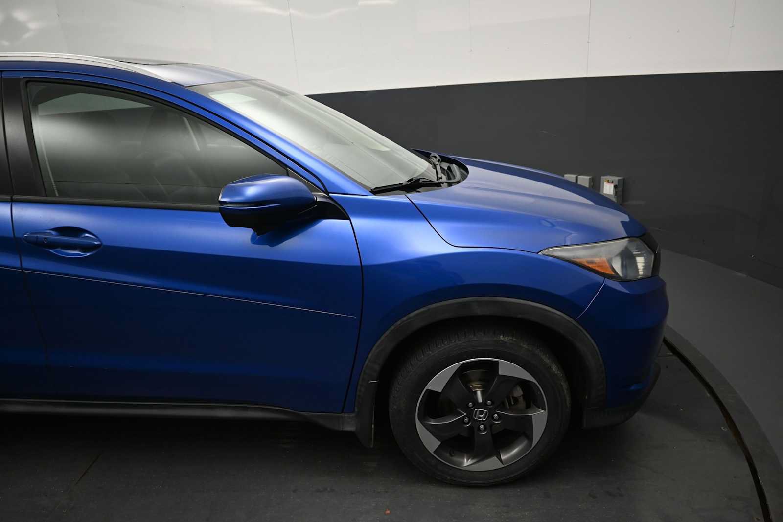 Used 2018 Honda HR-V EX-L image 8