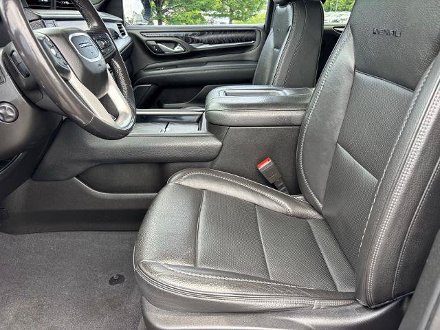 Used 2021 GMC Yukon Denali w/ Denali Premium Package AWD/4WD image 13