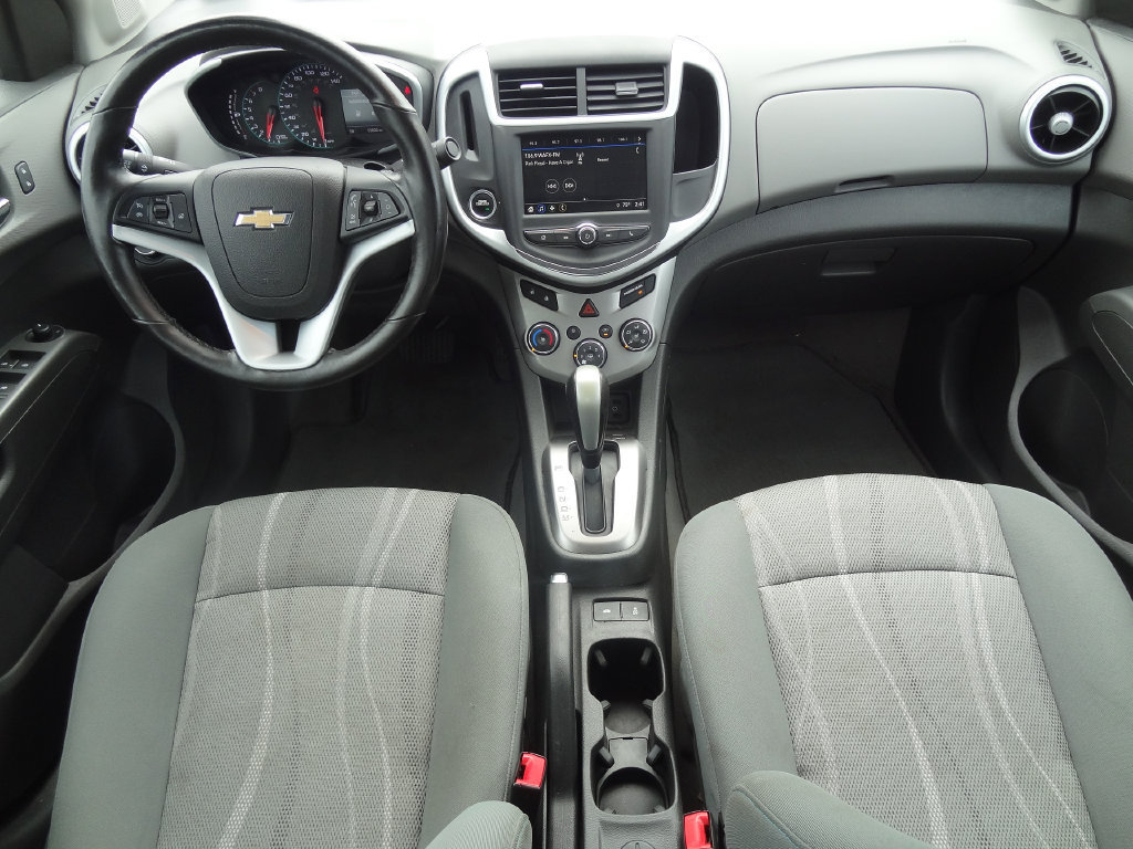 Used 2018 Chevrolet Sonic LT w/ Convenience Package FWD image 11