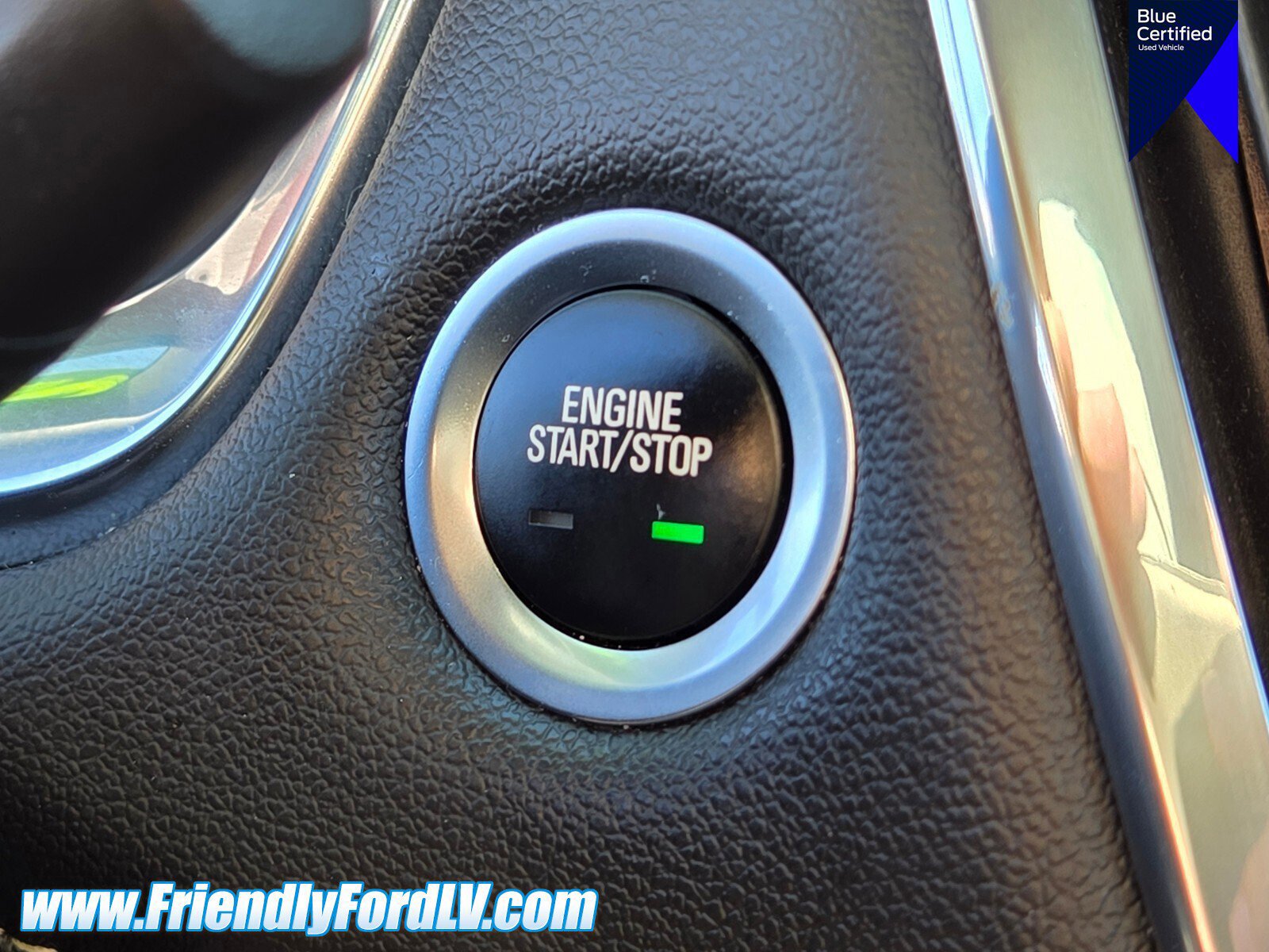 Used 2023 Chevrolet Traverse LT image 24