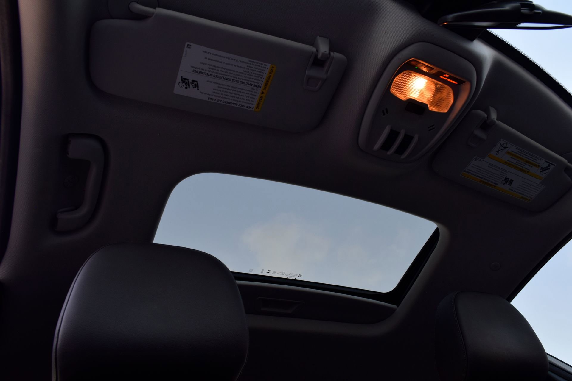 Used 2024 Chevrolet Trax LT w/ Sunroof Package image 24