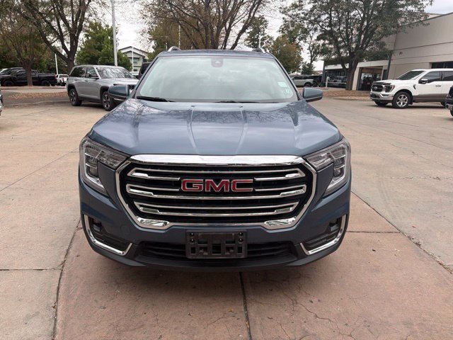 Used 2024 GMC Terrain SLT AWD/4WD image 11