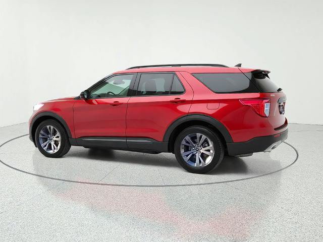 Certified 2023 Ford Explorer XLT w/ Equipment Group 202A RWD image 5