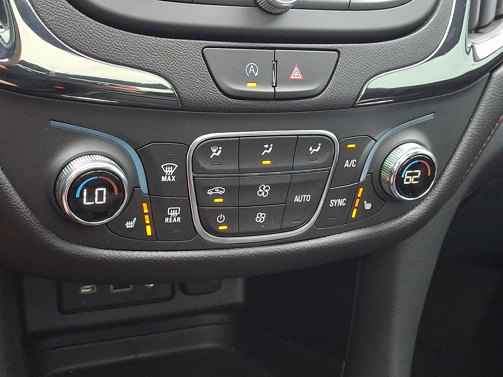Used 2024 Chevrolet Equinox RS w/ RS Leather Package AWD/4WD image 21