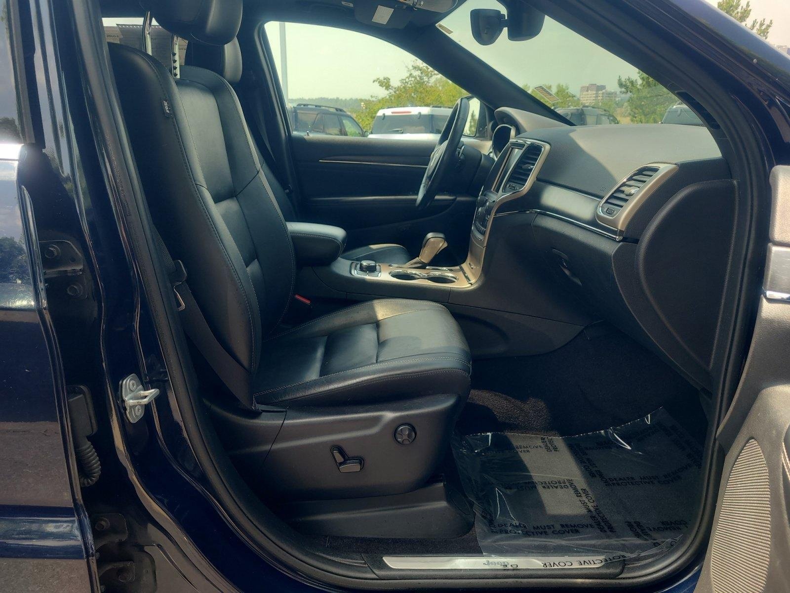 Used 2017 Jeep Grand Cherokee Limited AWD/4WD image 19