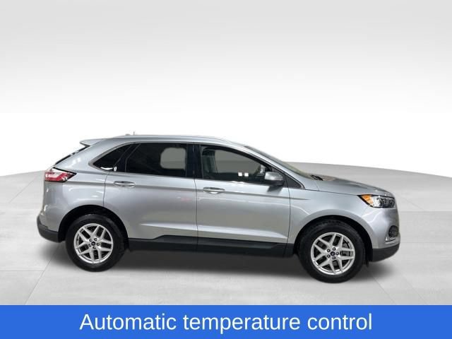 Certified 2022 Ford Edge SEL w/ Convenience Package image 3