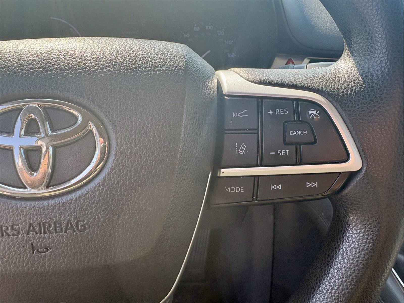 Used 2021 Toyota Sienna LE FWD image 18