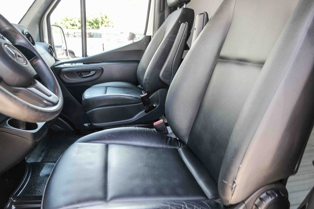Used 2024 Mercedes-Benz Sprinter 2500 image 17
