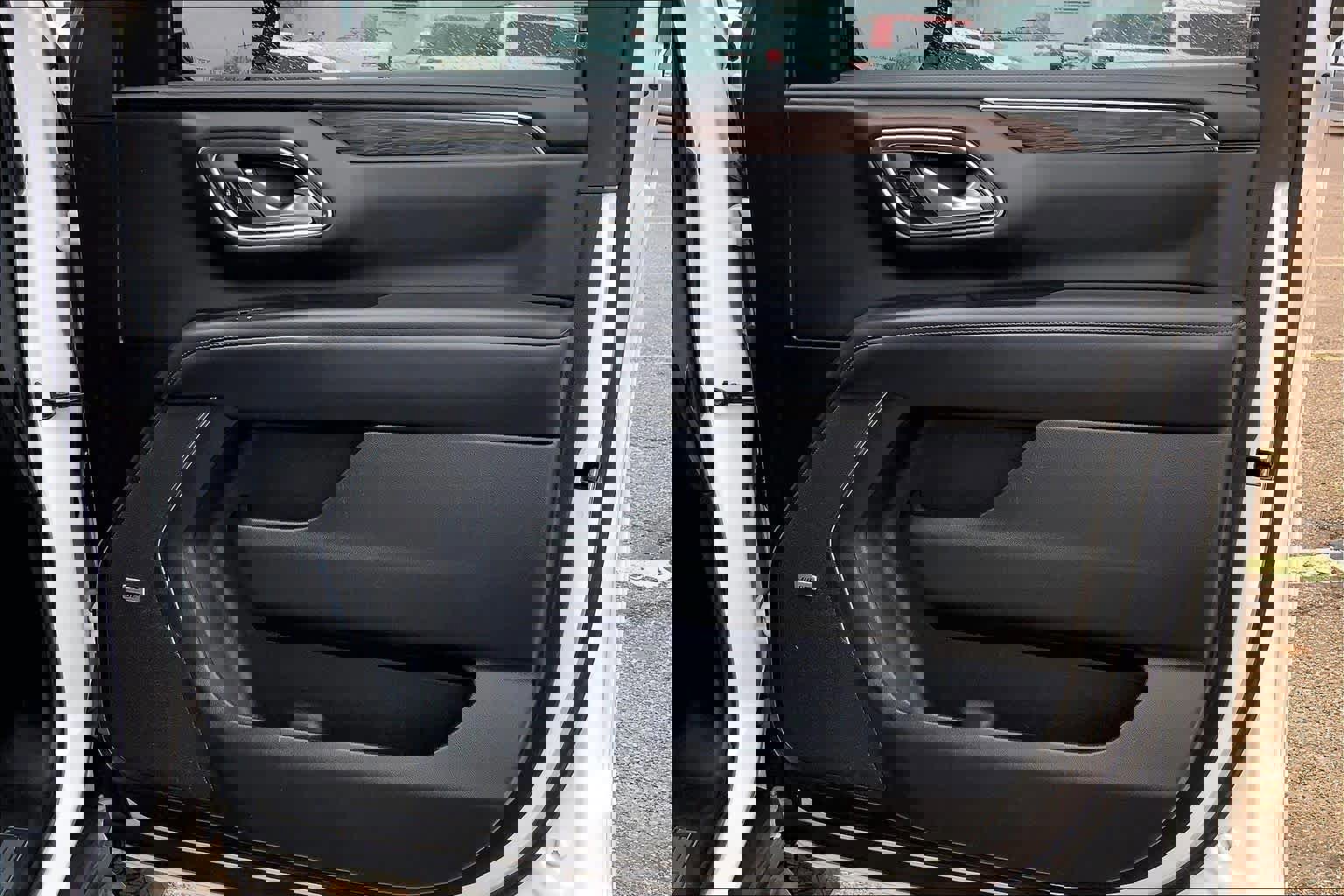 Used 2022 Chevrolet Tahoe Z71 w/ Luxury Package image 23