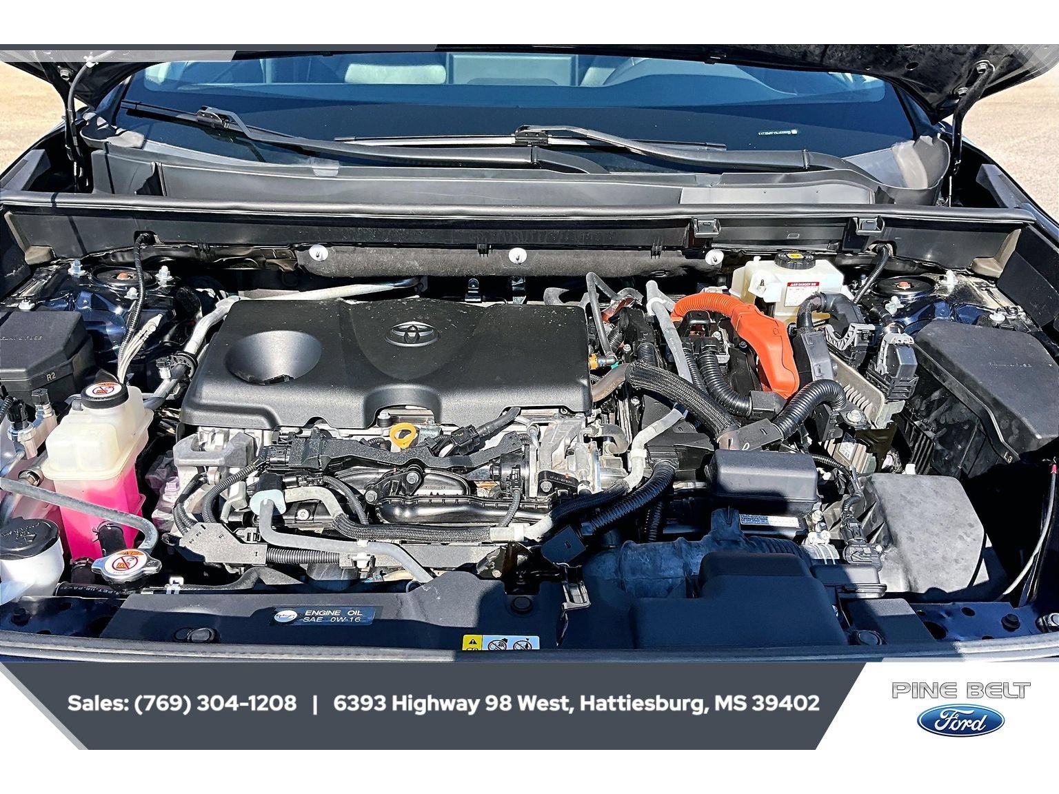 Used 2020 Toyota RAV4 Limited AWD/4WD image 8