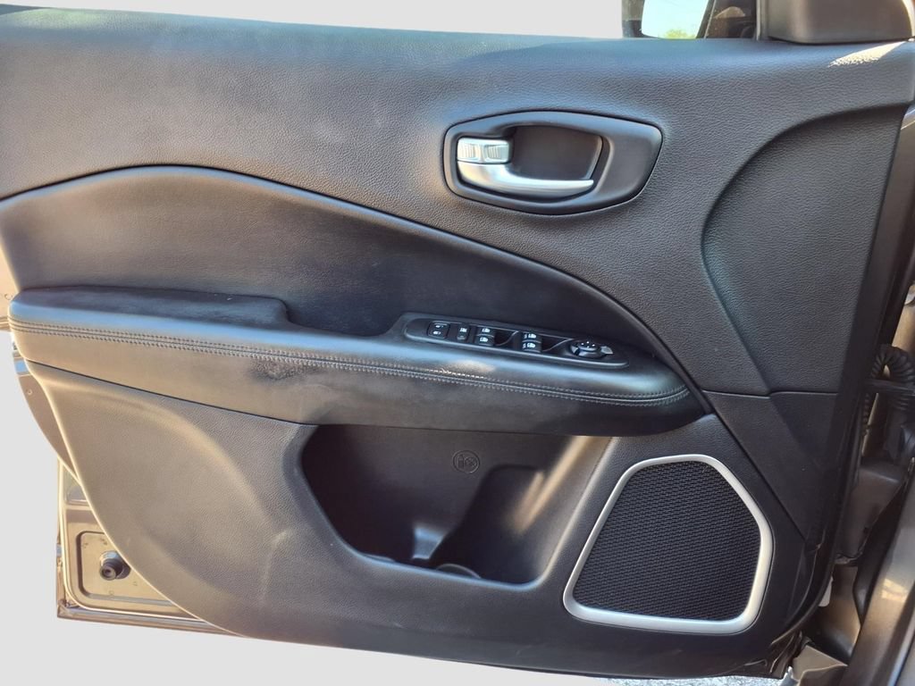 Used 2021 Jeep Compass Latitude FWD image 20