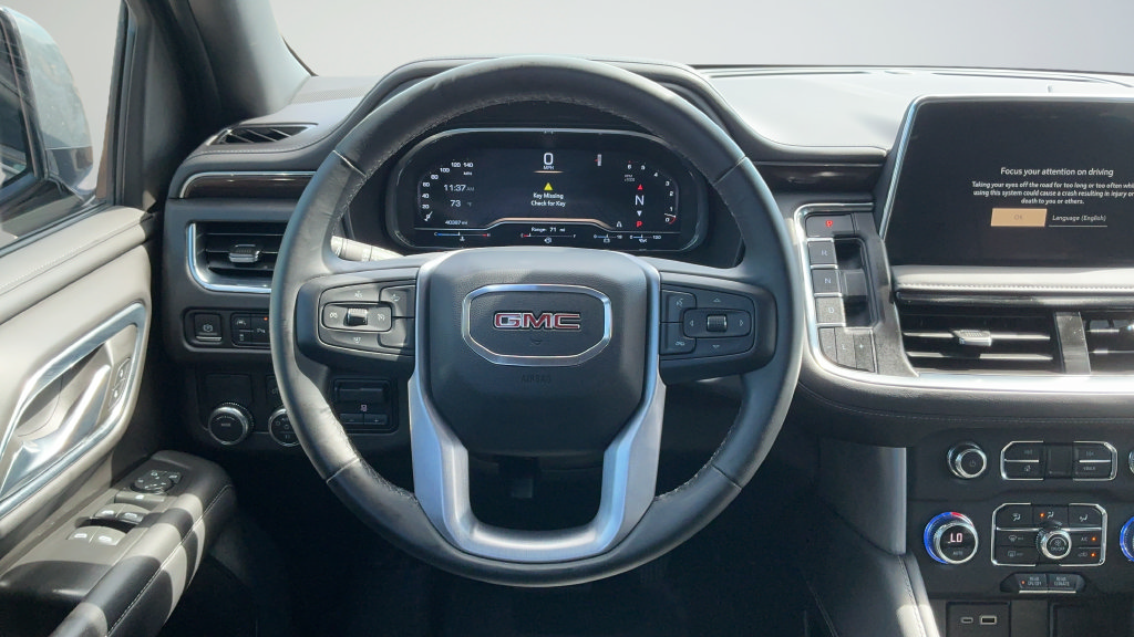 Used 2023 GMC Yukon XL SLE w/ Gmc Pro Safety Plus Package RWD image 9