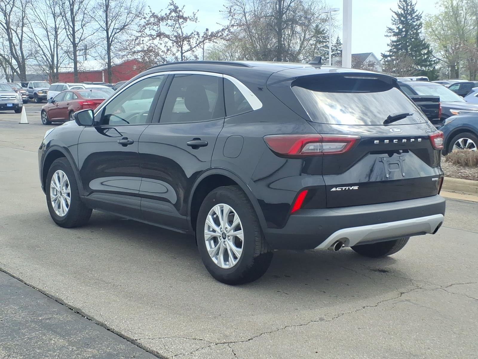 Certified 2023 Ford Escape Active w/ Tech Pack #2 image 2