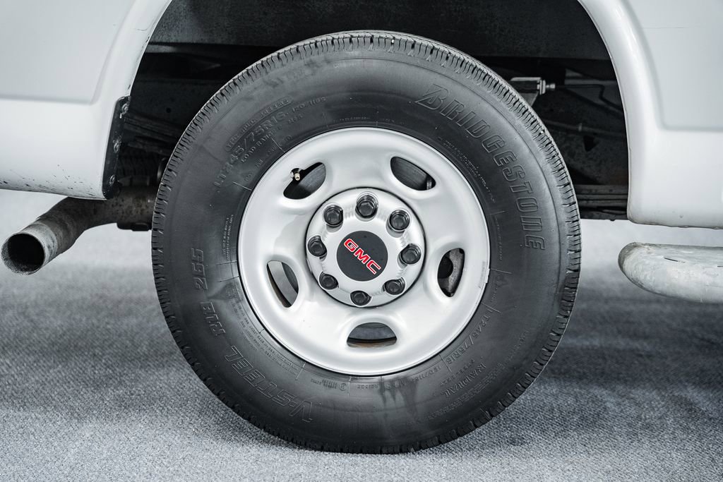 Used 2024 GMC Savana 2500 w/ Driver Convenience Package image 21