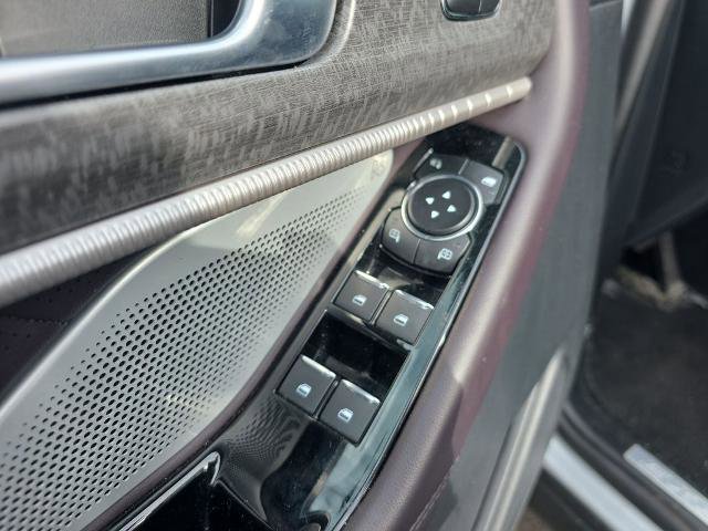 Certified 2025 Ford Explorer Platinum w/ LUX Leather Package AWD/4WD image 21