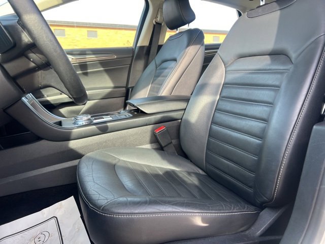 Certified 2018 Ford Fusion SE w/ Fusion SE Technology Package image 20