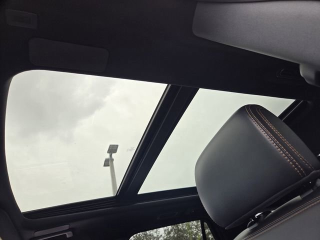 Certified 2024 Ford Expedition Platinum image 23