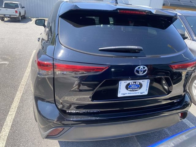 Used 2023 Toyota Highlander XLE FWD image 6