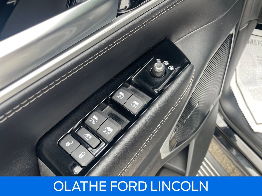 Used 2022 Jeep Wagoneer Series III w/ Premium Group I image 23