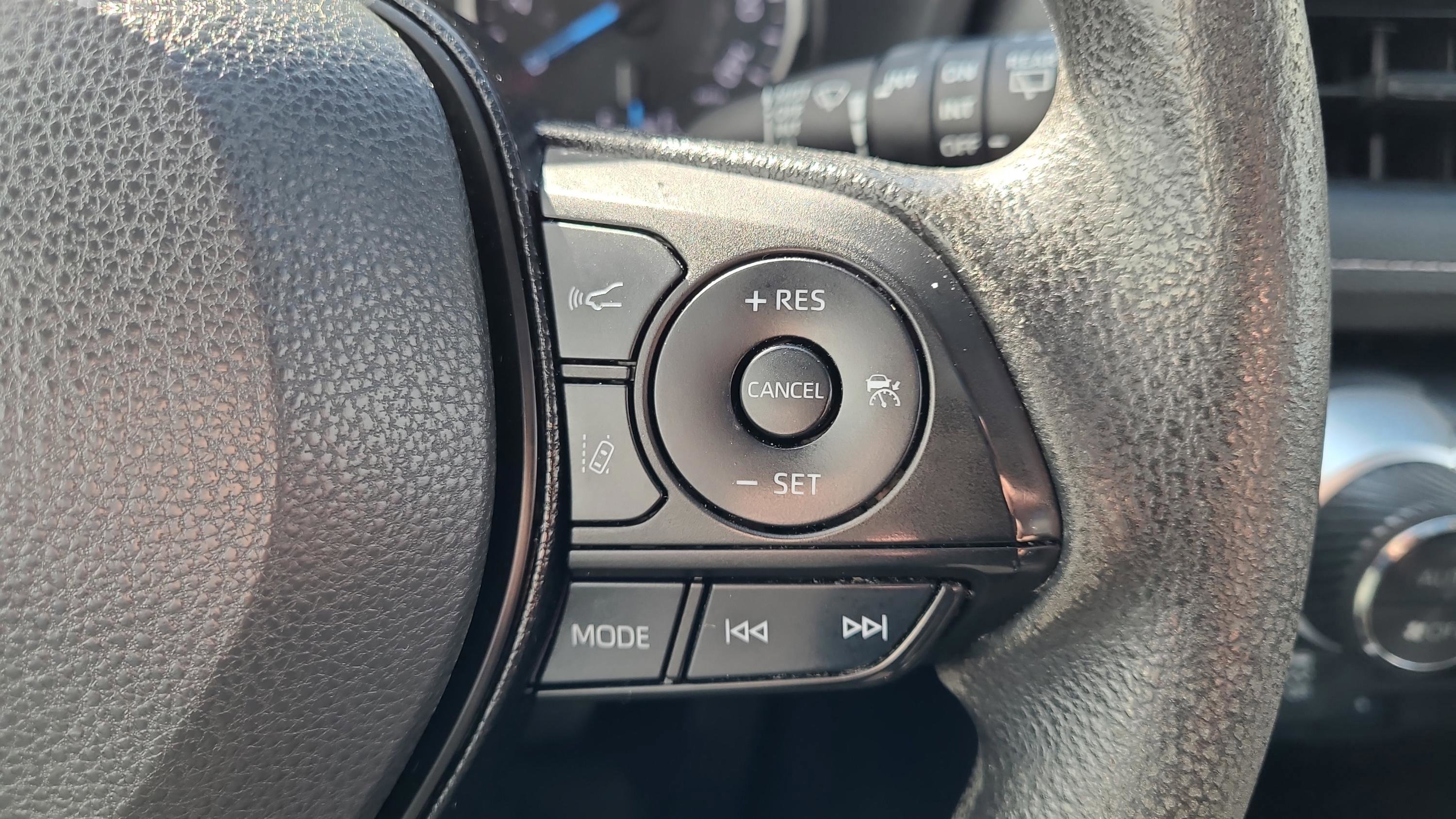 Used 2021 Toyota RAV4 XLE w/ Convenience Package AWD/4WD image 13