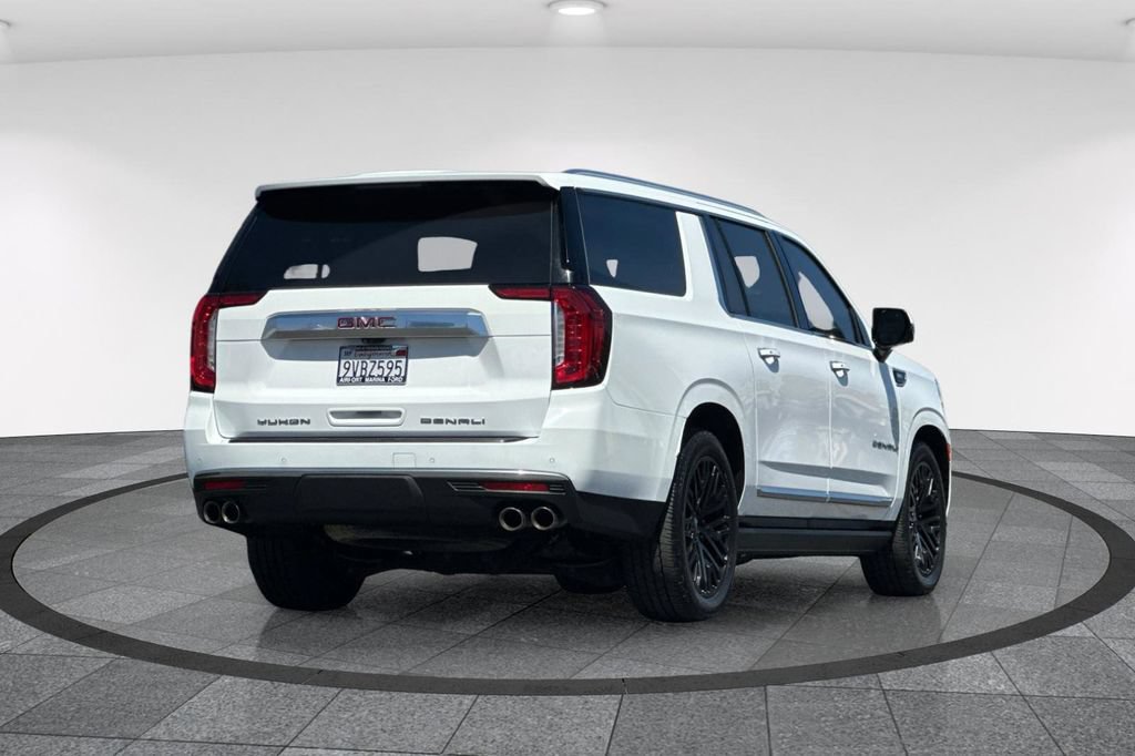 Used 2021 GMC Yukon XL Denali w/ Denali Ultimate Package AWD/4WD image 5