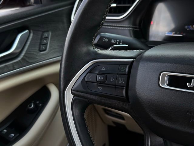 Used 2021 Jeep Grand Cherokee L Limited AWD/4WD image 11