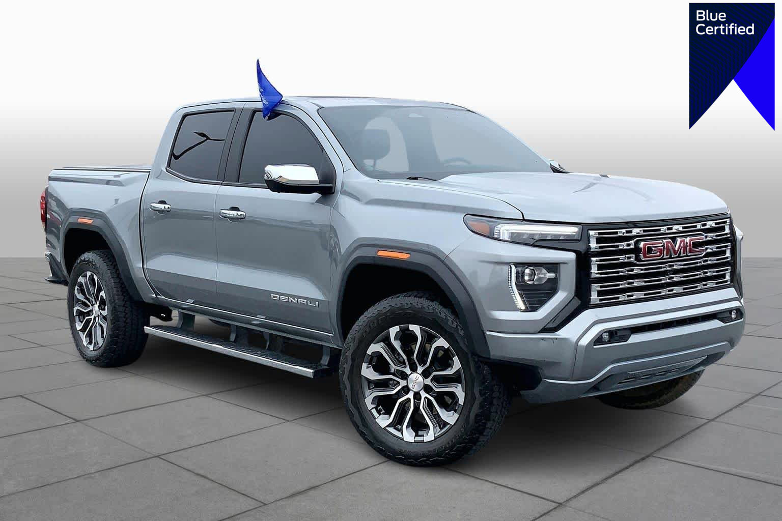 Used 2023 GMC Canyon Denali image 1