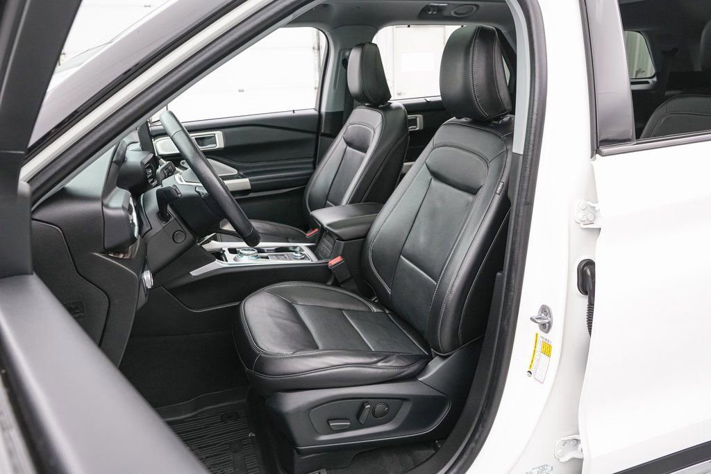 Certified 2023 Ford Explorer Limited w/ Hybrid Equipment Group 310A image 11
