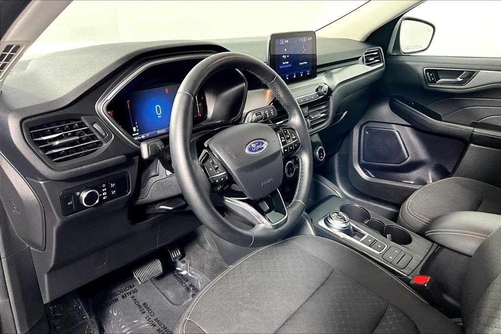 Certified 2024 Ford Escape Active w/ Cold Weather Package FWD image 13
