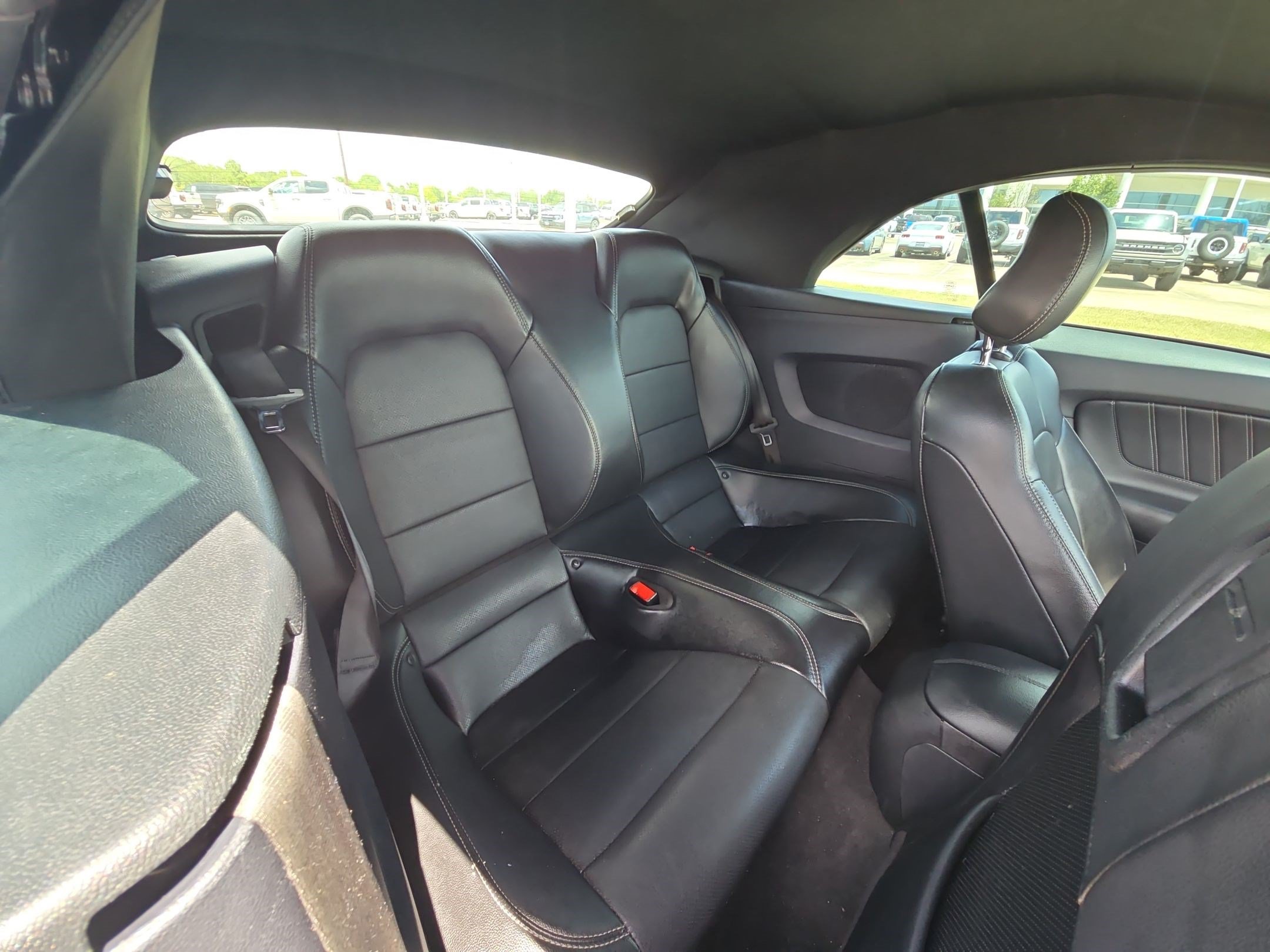 Certified 2020 Ford Mustang Premium RWD image 27