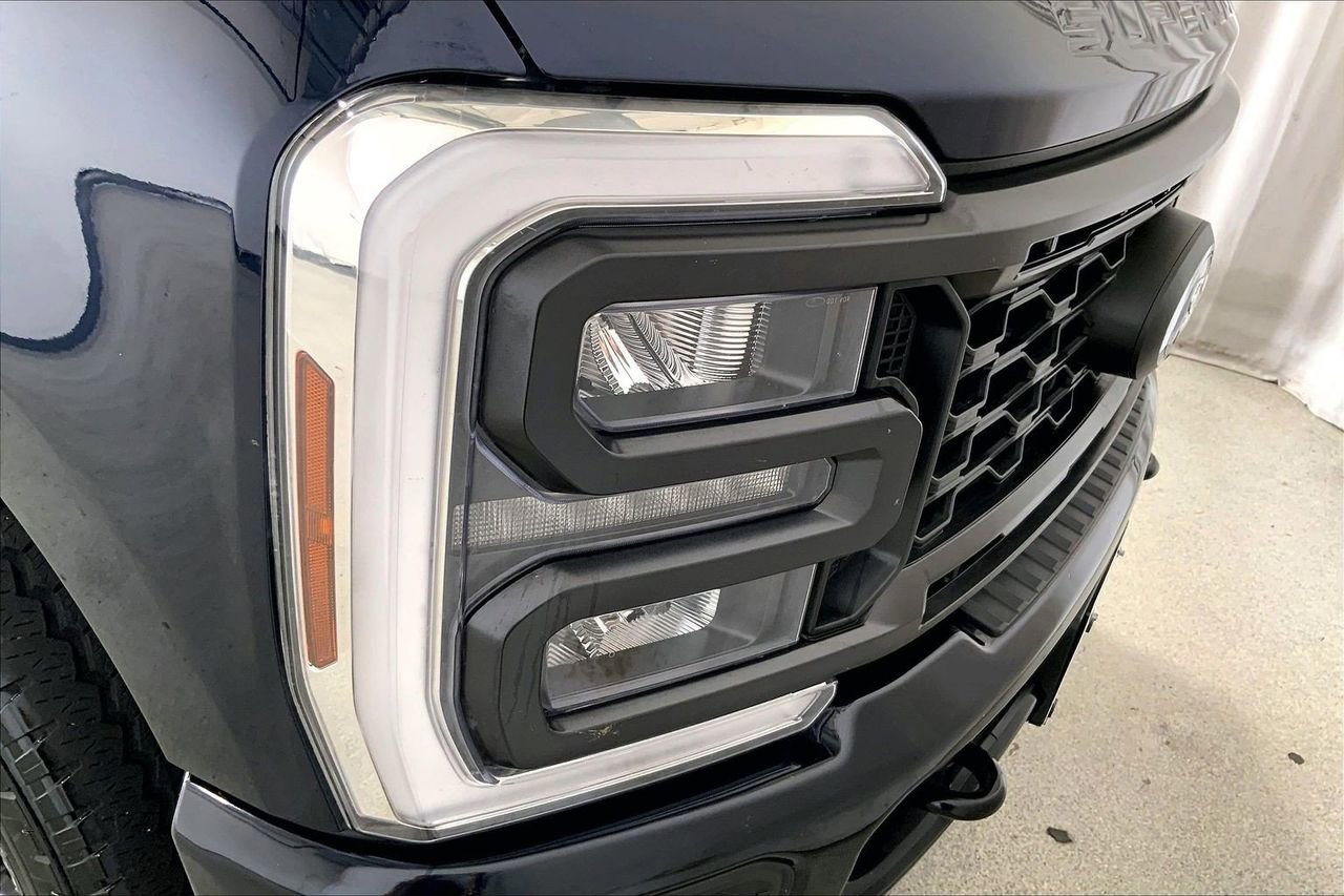 Certified 2025 Ford F250 XL w/ STX Appearance Package AWD/4WD image 28