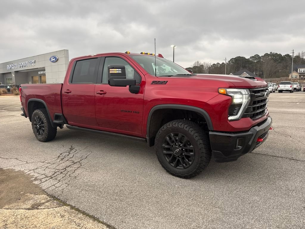 Used 2025 Chevrolet Silverado 2500 LTZ w/ LTZ Plus Package image 9