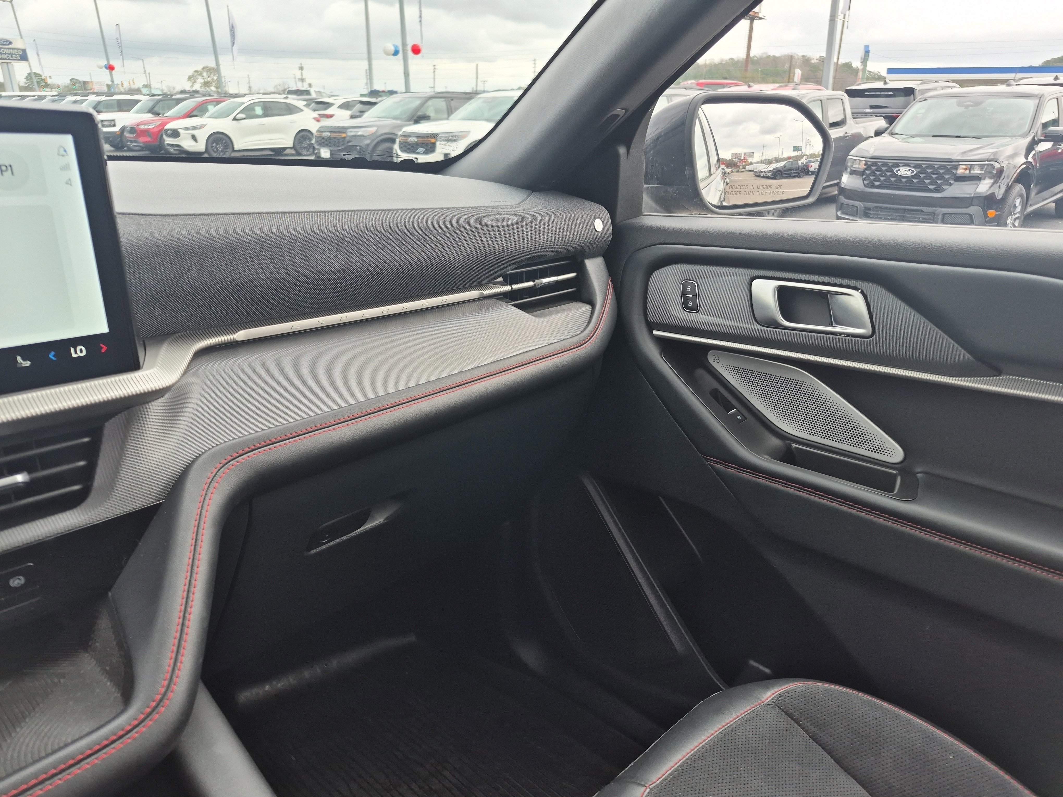 Certified 2025 Ford Explorer ST image 22