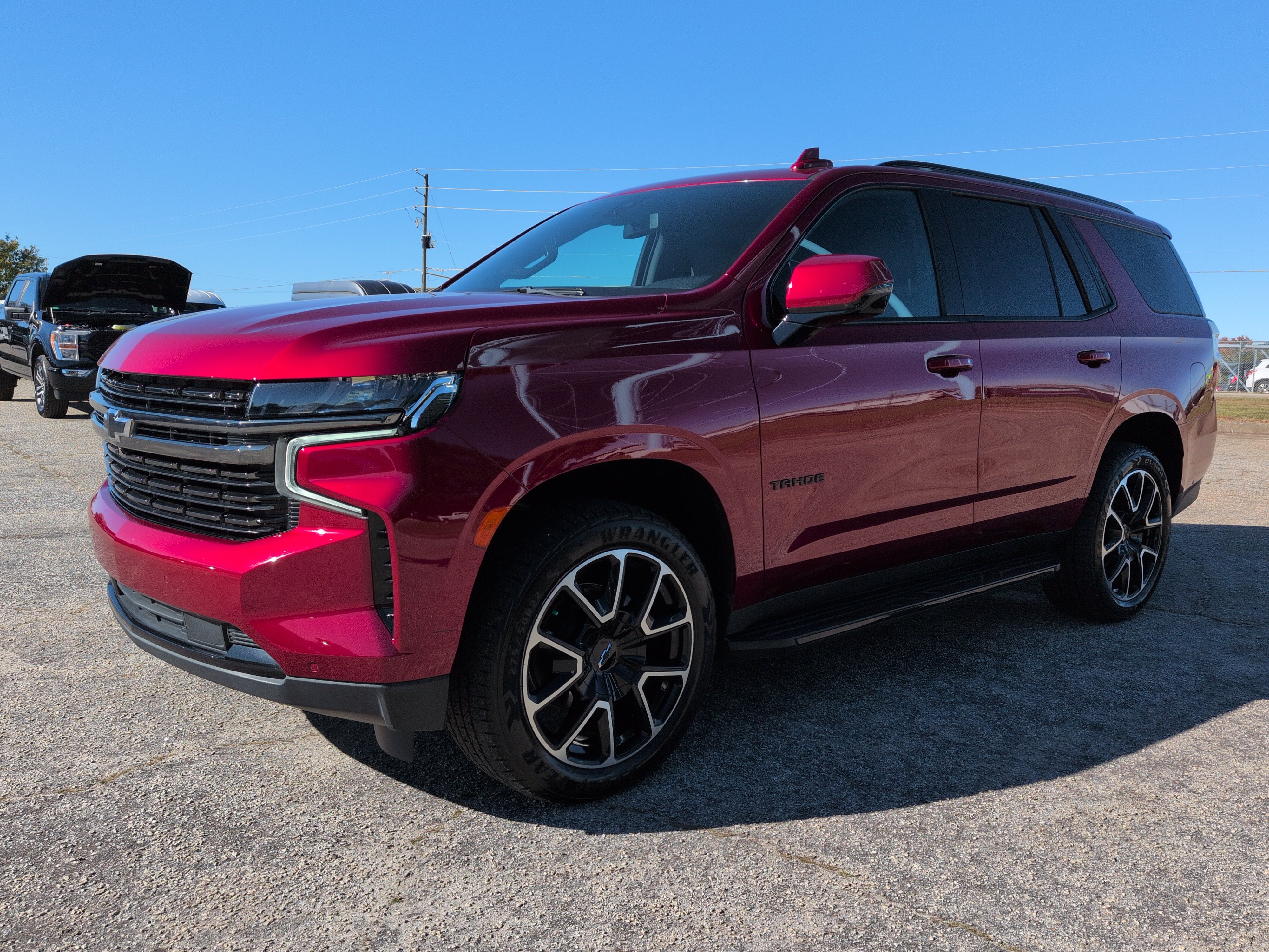 Used 2021 Chevrolet Tahoe RST w/ Luxury Package AWD/4WD image 6
