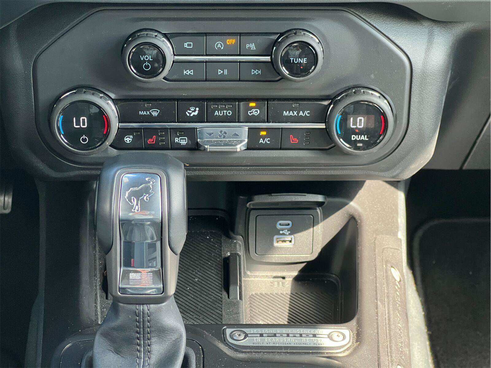 Certified 2025 Ford Bronco Outer Banks AWD/4WD image 42