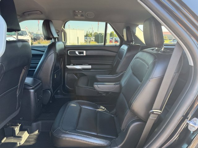 Certified 2023 Ford Explorer XLT w/ Equipment Group 202A AWD/4WD image 9