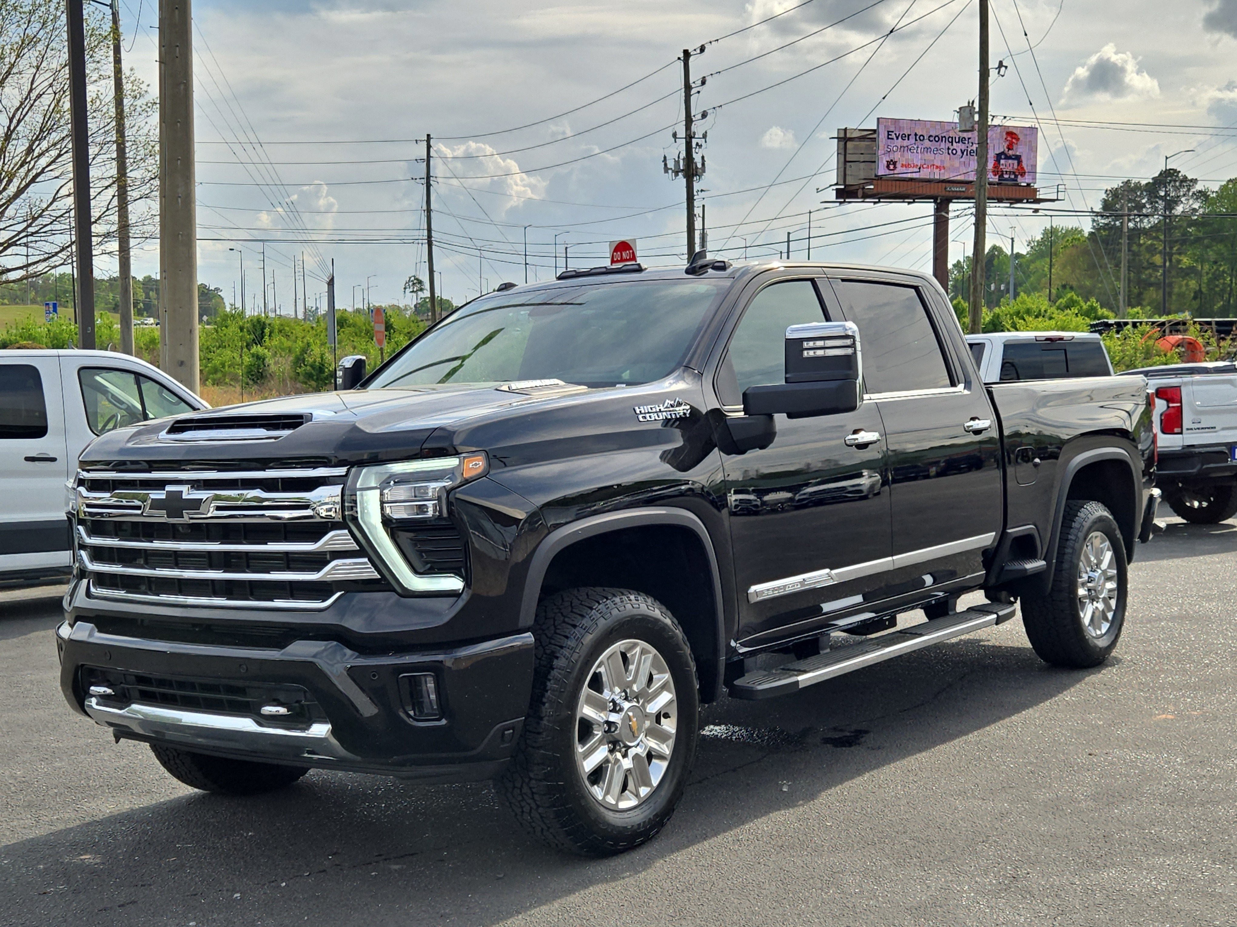 Used 2025 Chevrolet Silverado 2500 High Country w/ Technology Package image 11