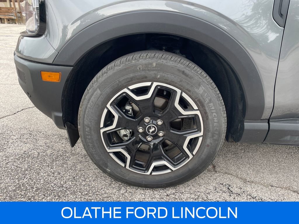 Certified 2025 Ford Bronco Sport Outer Banks w/ Outer Banks Tech Package+ AWD/4WD image 24