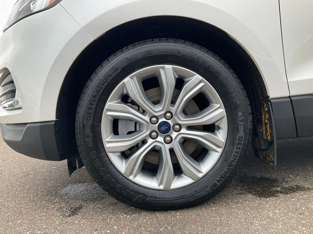 Certified 2021 Ford Edge Titanium w/ Class II Trailer Tow Package image 34