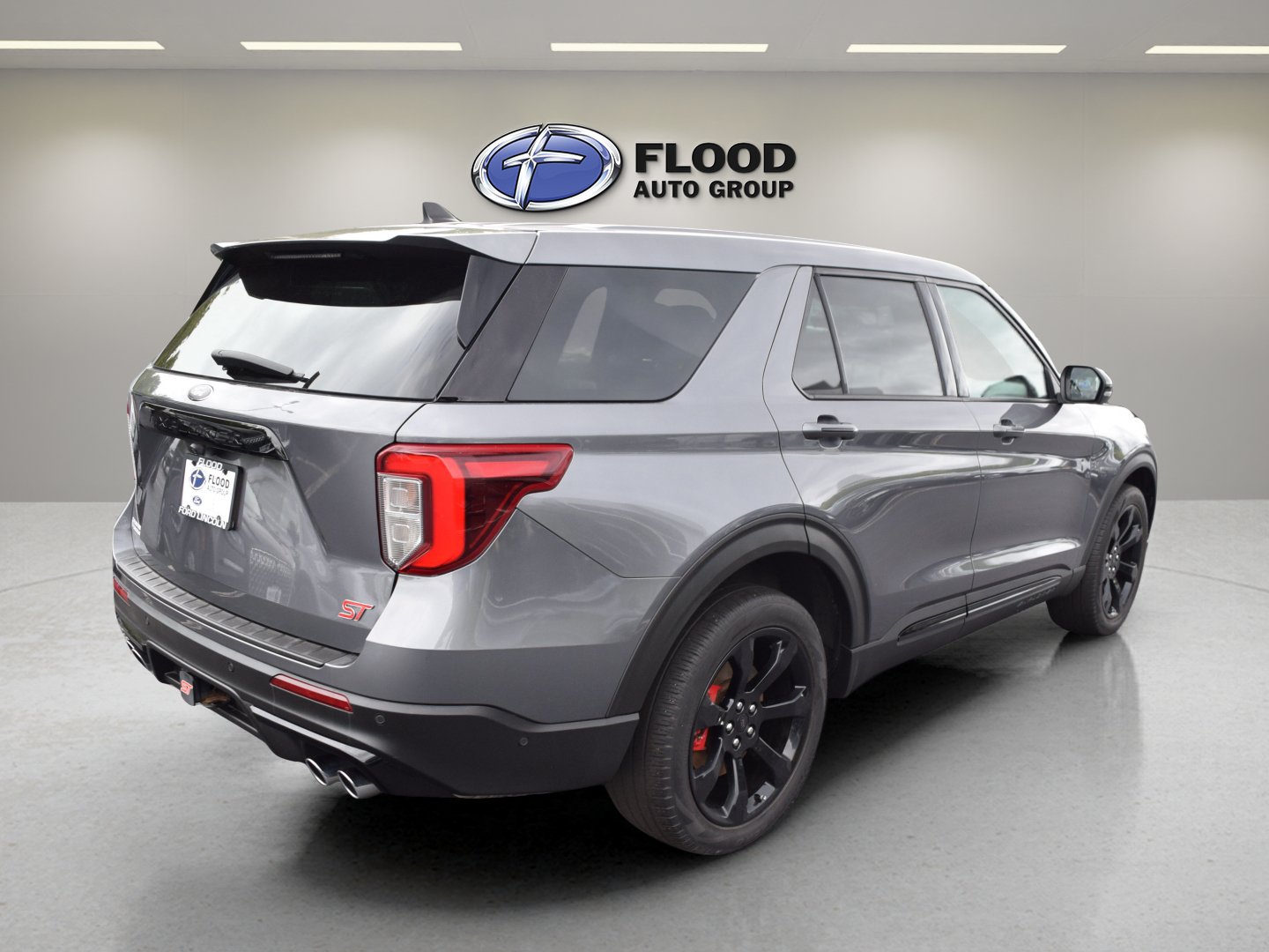 Certified 2022 Ford Explorer ST w/ ST Street Pack AWD/4WD image 4
