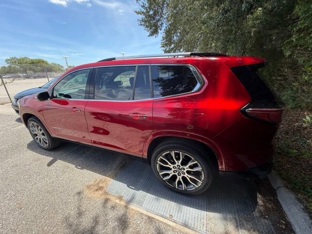 Used 2026 GMC Acadia Denali Ultimate FWD image 9