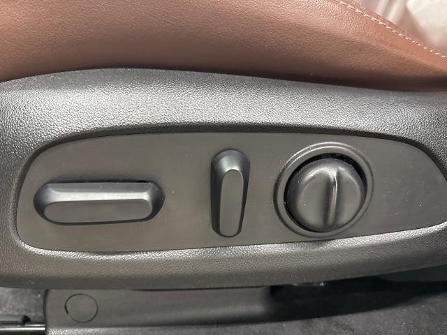 Used 2019 Buick Enclave Avenir w/ Avenir Technology Package image 15