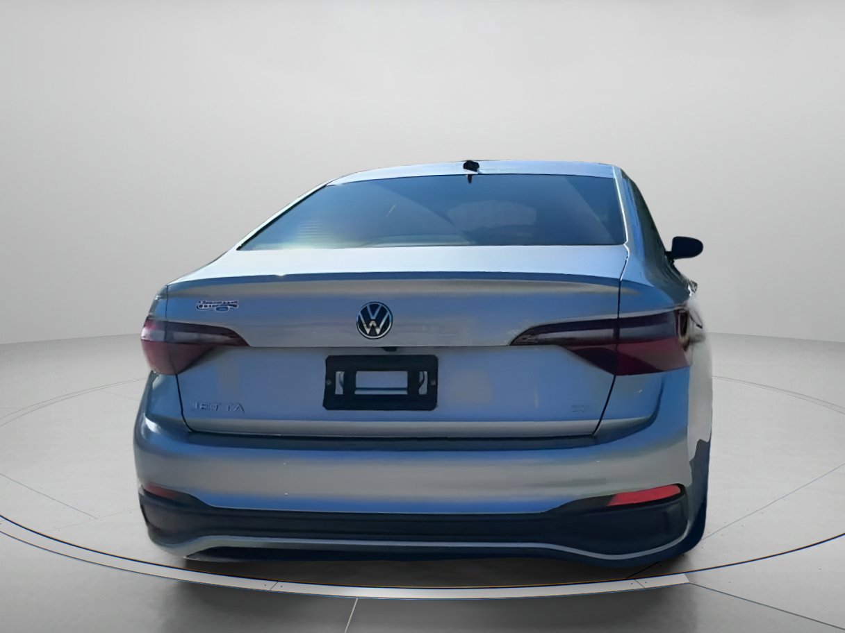 Used 2024 Volkswagen Jetta SE image 18