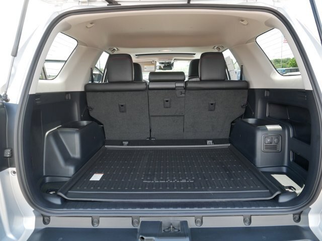 Used 2020 Toyota 4Runner TRD Off-Road Premium w/ Moonroof Package AWD/4WD image 18