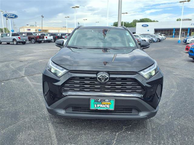 Used 2025 Toyota RAV4 XLE AWD/4WD image 25