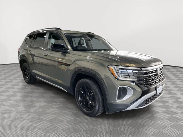 Used 2024 Volkswagen Atlas Peak Edition SEL AWD/4WD image 5