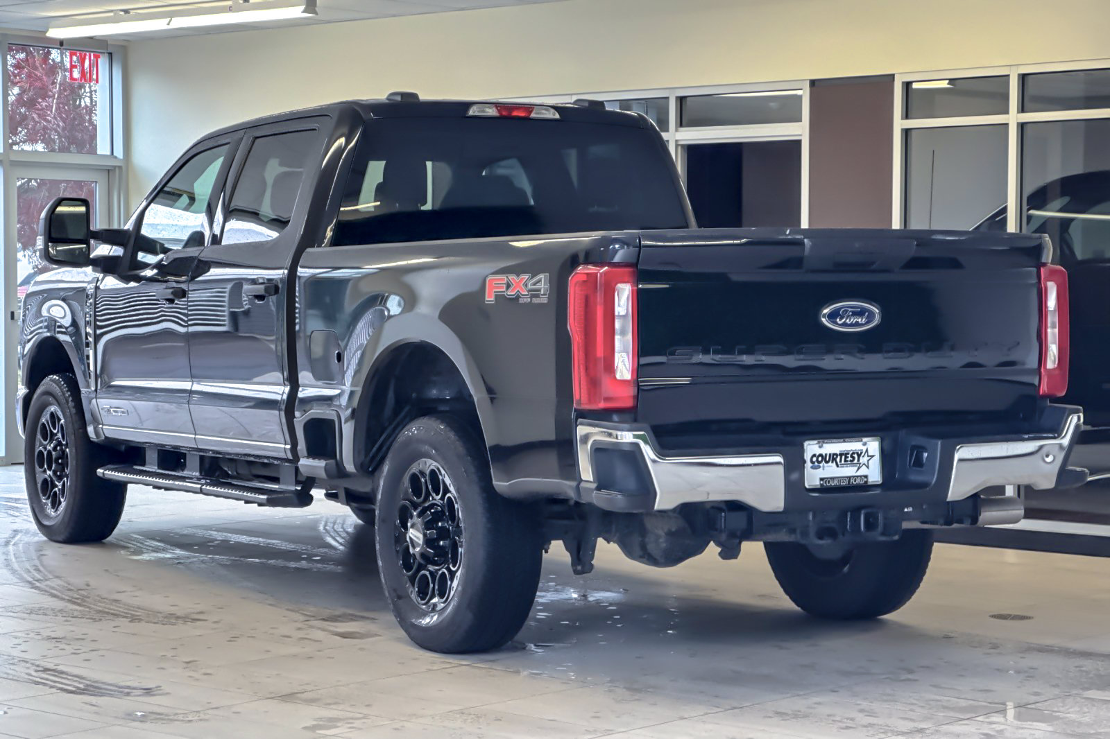 Certified 2024 Ford F350 Lariat w/ Lariat Ultimate Package AWD/4WD image 6